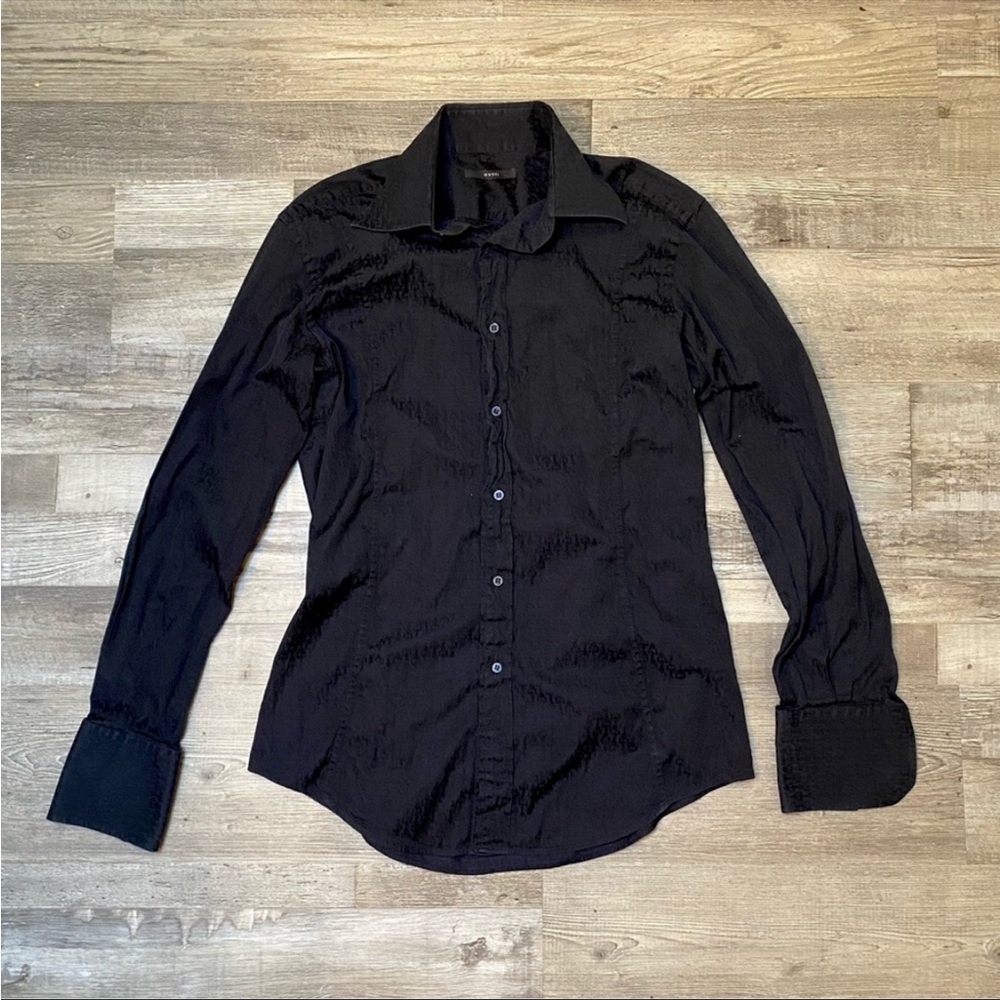 Gucci black button up .